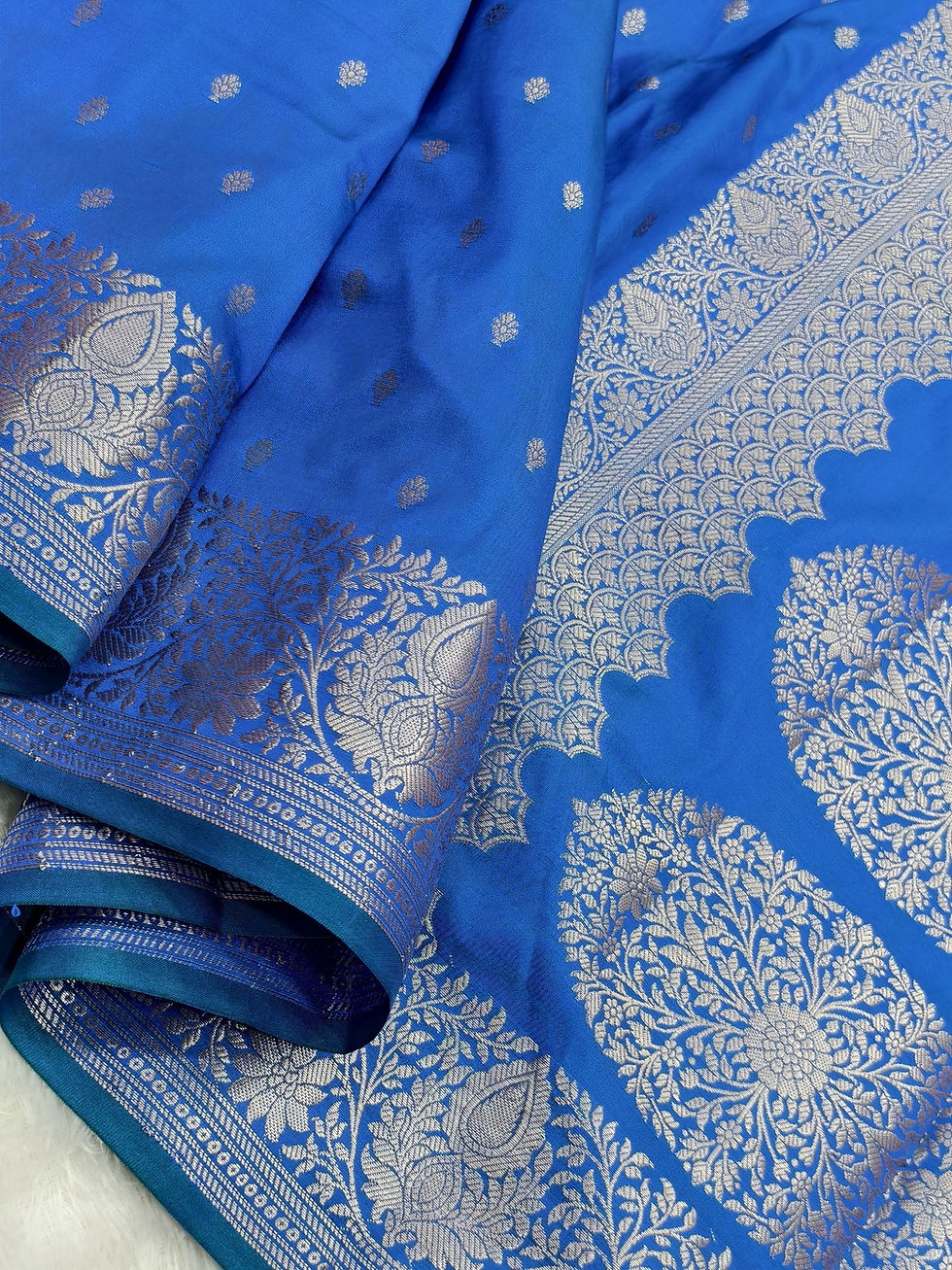 Thumbnail: Banarasi silk saree with grand woven palla