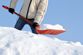 Schnee schaufeln