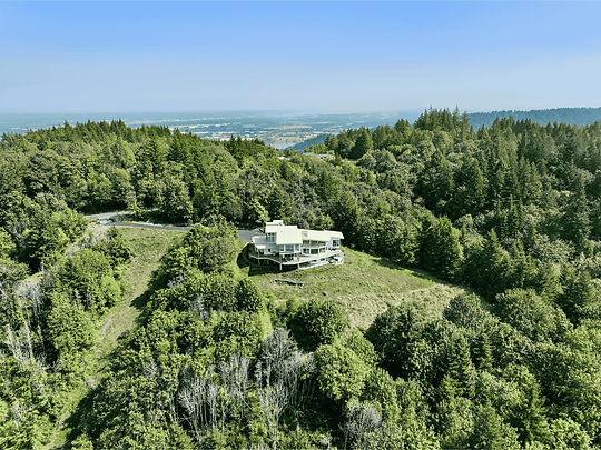 Portland Event Space - Staufer Retreat.png