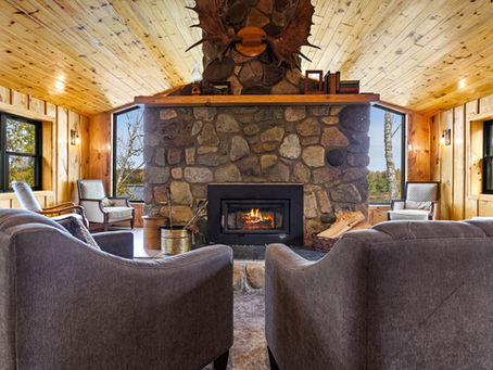 Why Minnesota Families & Friend Groups Love Winter Getaways North of Ely