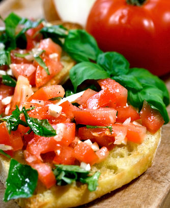 χωριάτικη σαλάτα greek salad ντάκος dakos