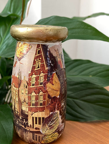 netherlands canal scene