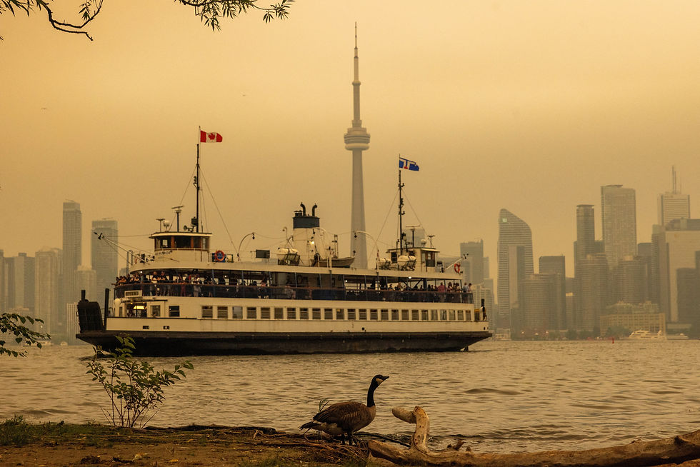 Wildfire in Canada chokes Toronto and threatens US cities