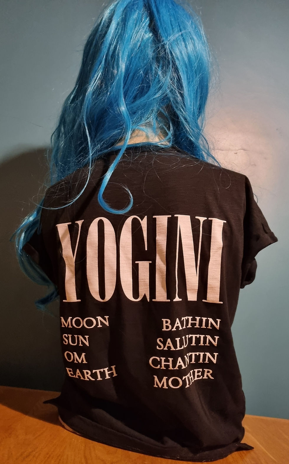 Thumbnail: YOGINI iconic 90s tshirt, Women's fit with rolled sleeves