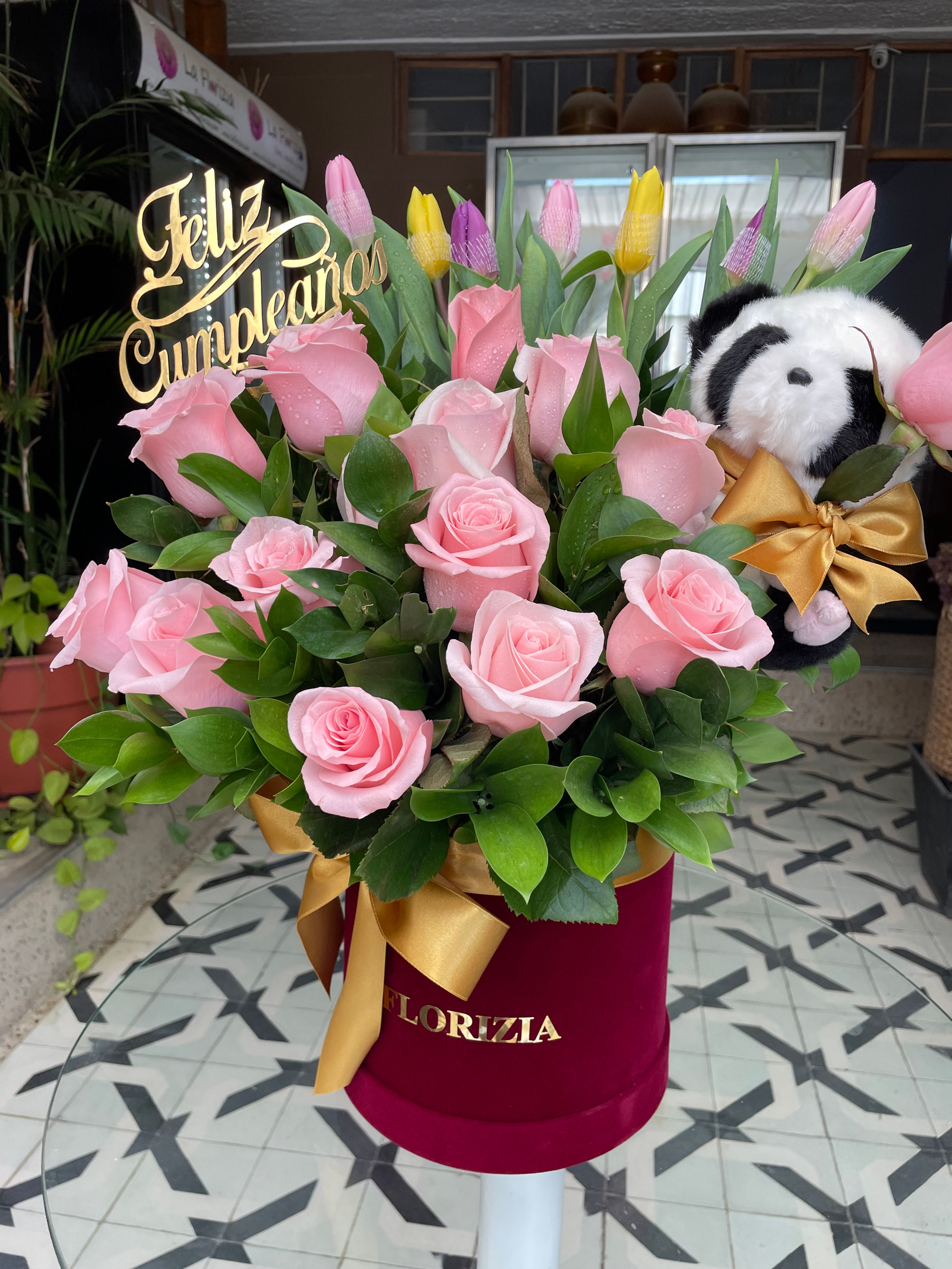 Box 12 Rosas y 6 tulipanes 🐼