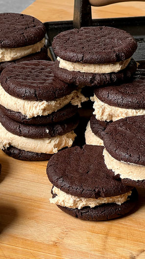 chocolate peanut butter cookie sandwiches assembled