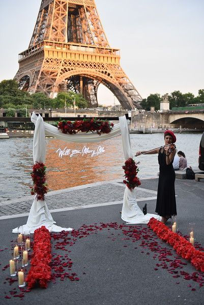 Demande en mariage - Sérénade en public