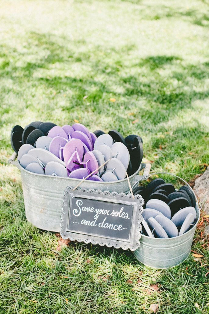 Mariage : tongs pour invitées