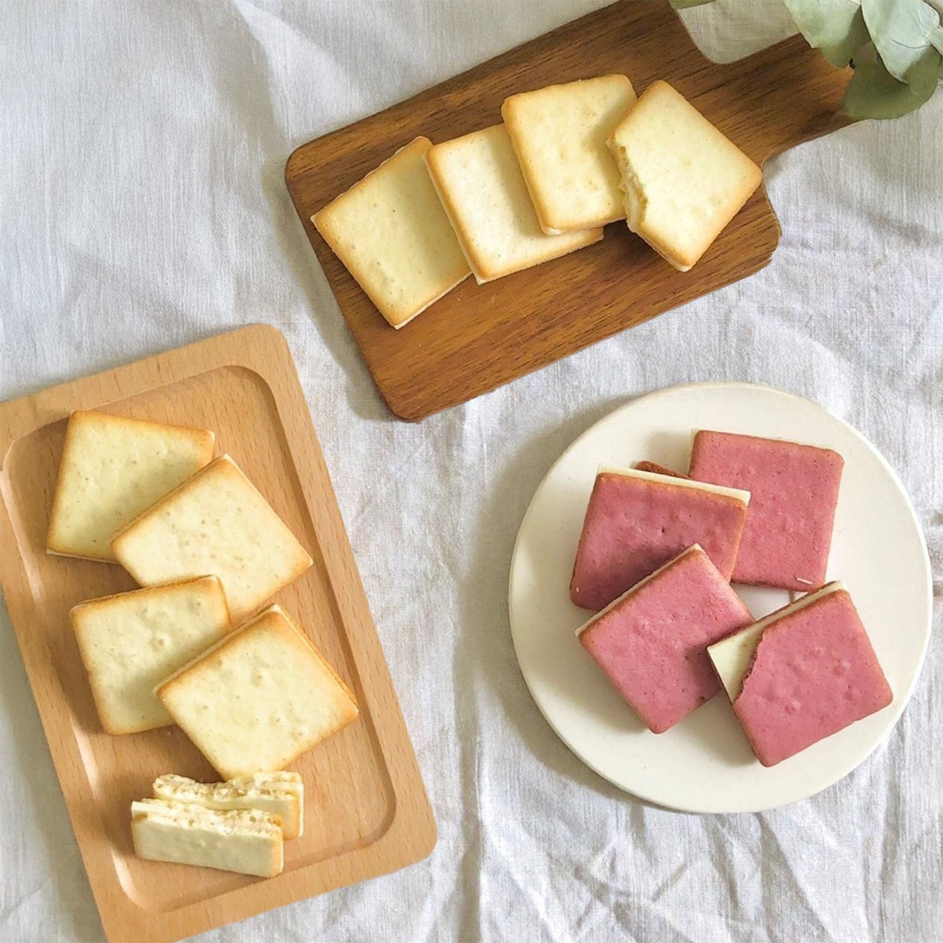 Assorted Cookies Gift Box - 27 pieces (with Strawberry Cookies)