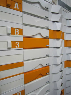 cassettiera farmaci, cosmesi, parafarmacia