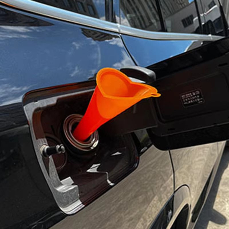 Thumbnail: Car Long Mouth Oil Funnel Anti-splash Gasoline Oil Fuel Filling Tools Engine Fun