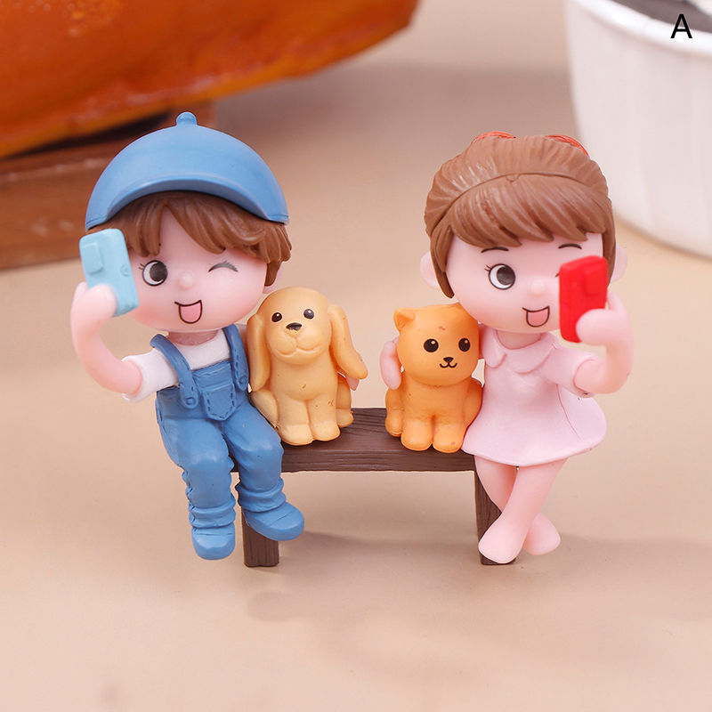 Thumbnail: 2PCS Cute Couple Figurines - Miniature Selfie Pose Decor for Cars/Cakes/Fairy Ga