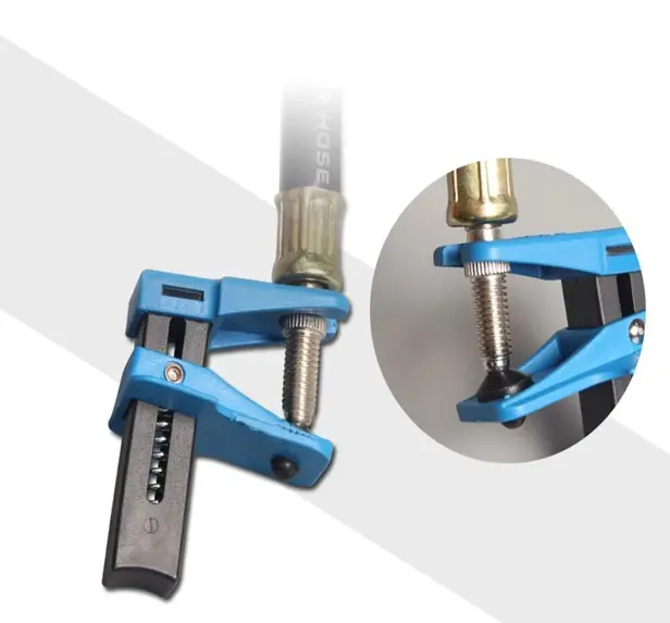 Thumbnail: 4pcs Car brake oil pipe plug Automotive brake nozzle clamp oil tool brake tubing