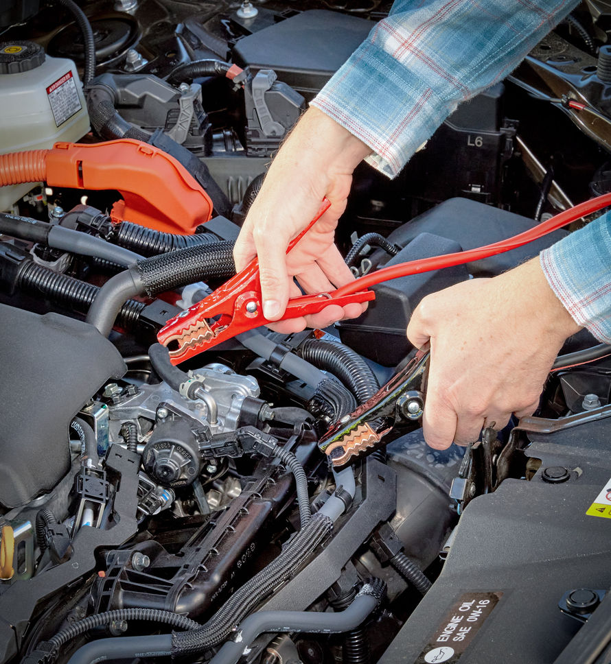 Thumbnail: EverStart 12-Foot 8-Gauge Heavy Duty Booster Cables 165 Amps