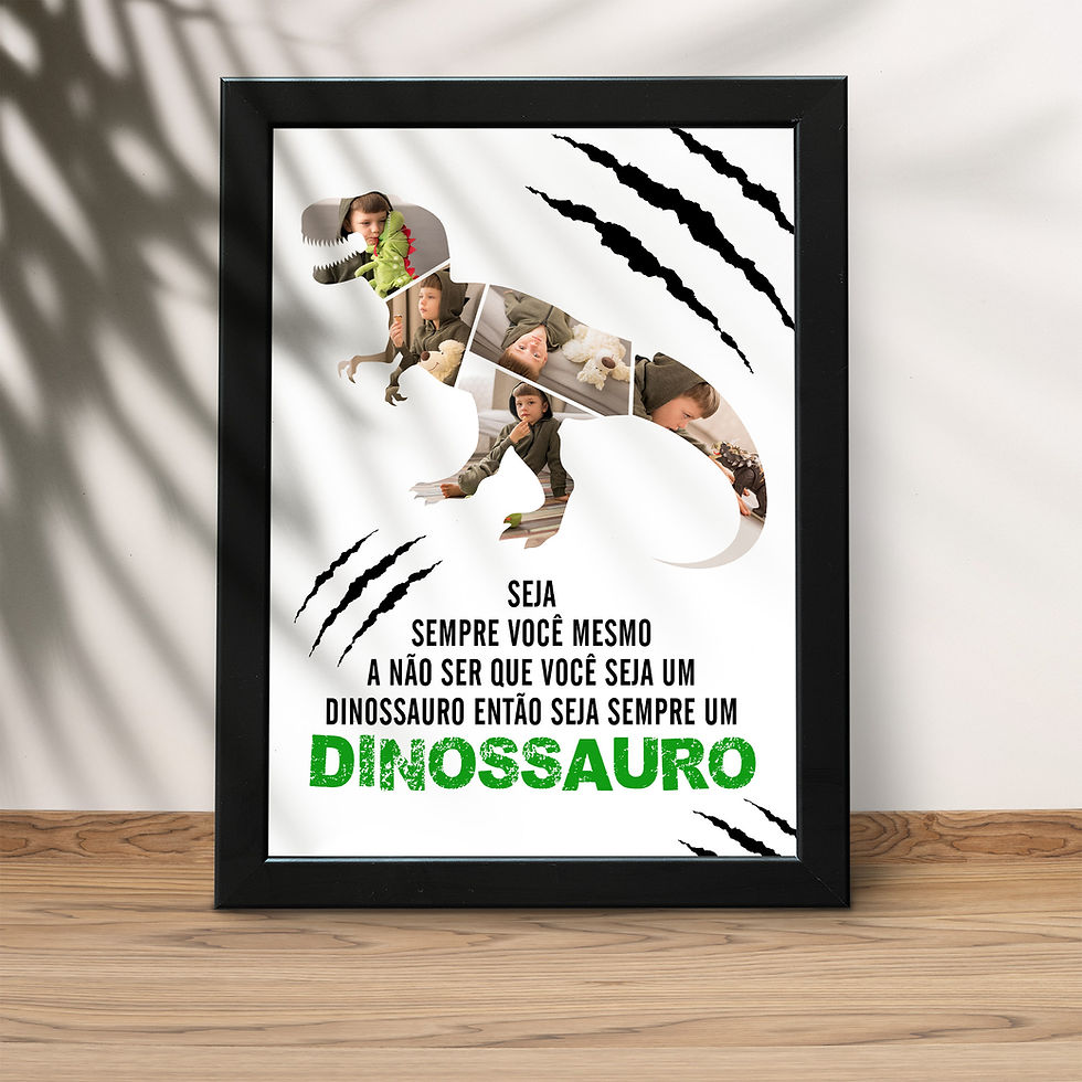 Arte em moldura: Criança em dinossauro, "Seu pai será seu melhor amigo, a mão que você segura em um dinossauro estará sempre em um dinossauro"