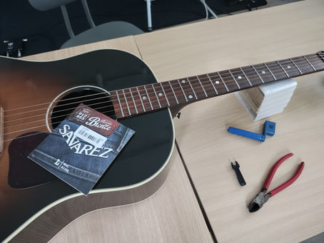 今日はライブ❕弦を変えて験担ぎ