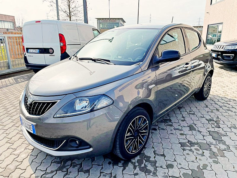 LANCIA YPSILON 1.0 70CV HYBRID GOLD
