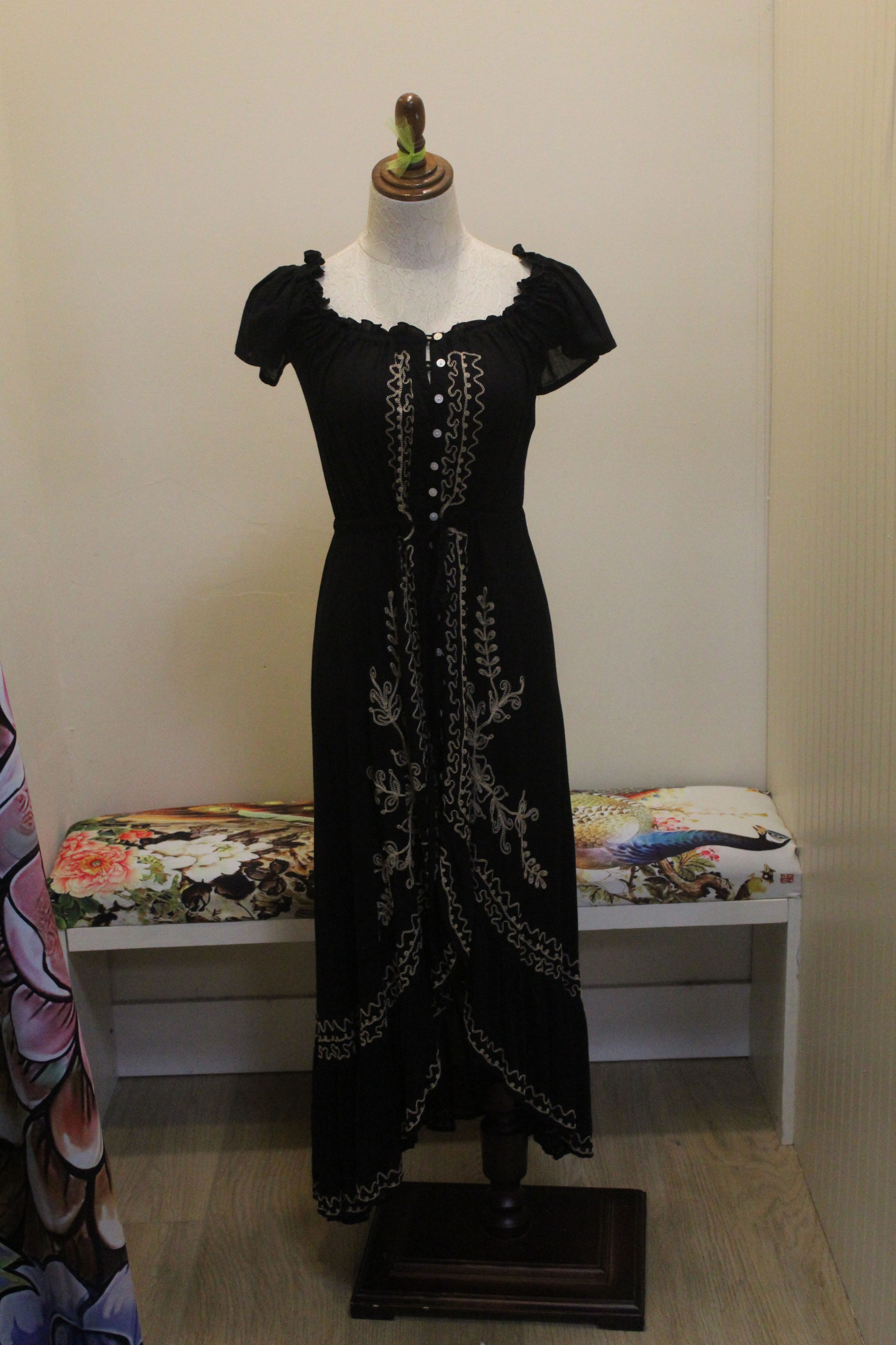 Bali Queen Puff Sleeve Dress