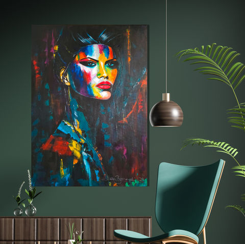 Ein Frauenportrait in dunklen Farbtönen, mit Lichtakzenten im Gesicht. Ihre Seele widerspiegelt sich in den Farben.