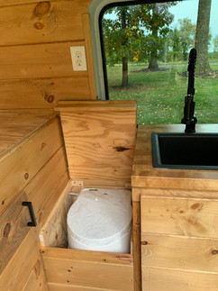 Sprinter toilet