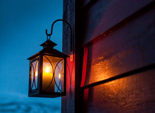 porch light on house