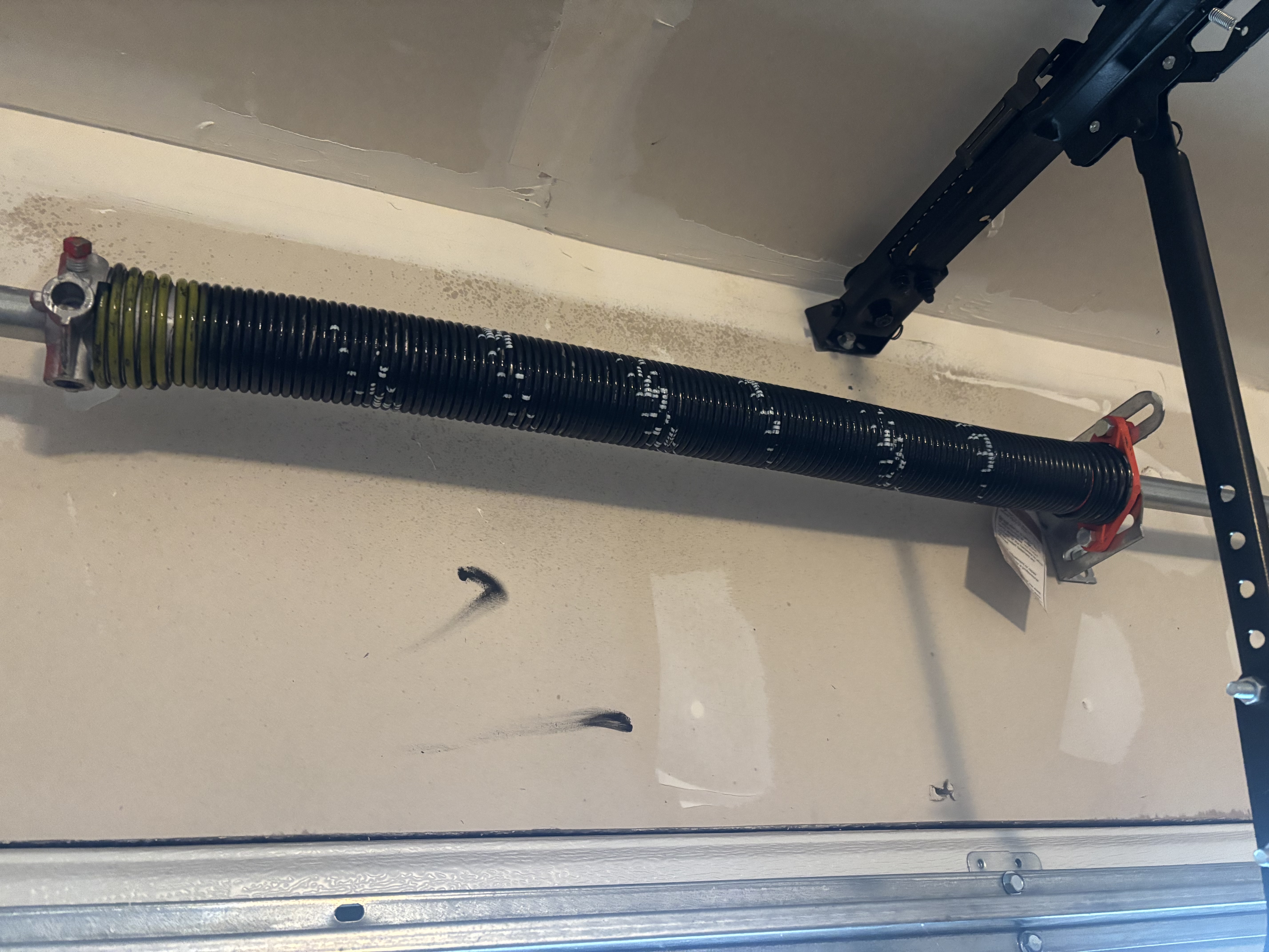 Garage door work documented with Tamera B.’s review in Renton