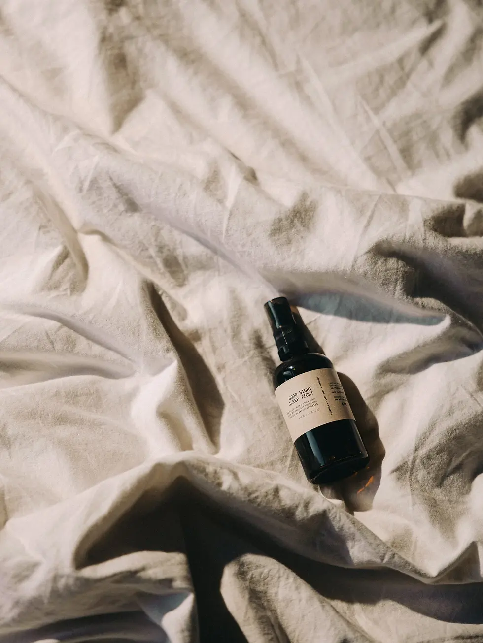 Miniature : Brume d’oreiller Good Night And Your Stories sur linge de lit