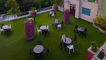 Roof Top Pool Side