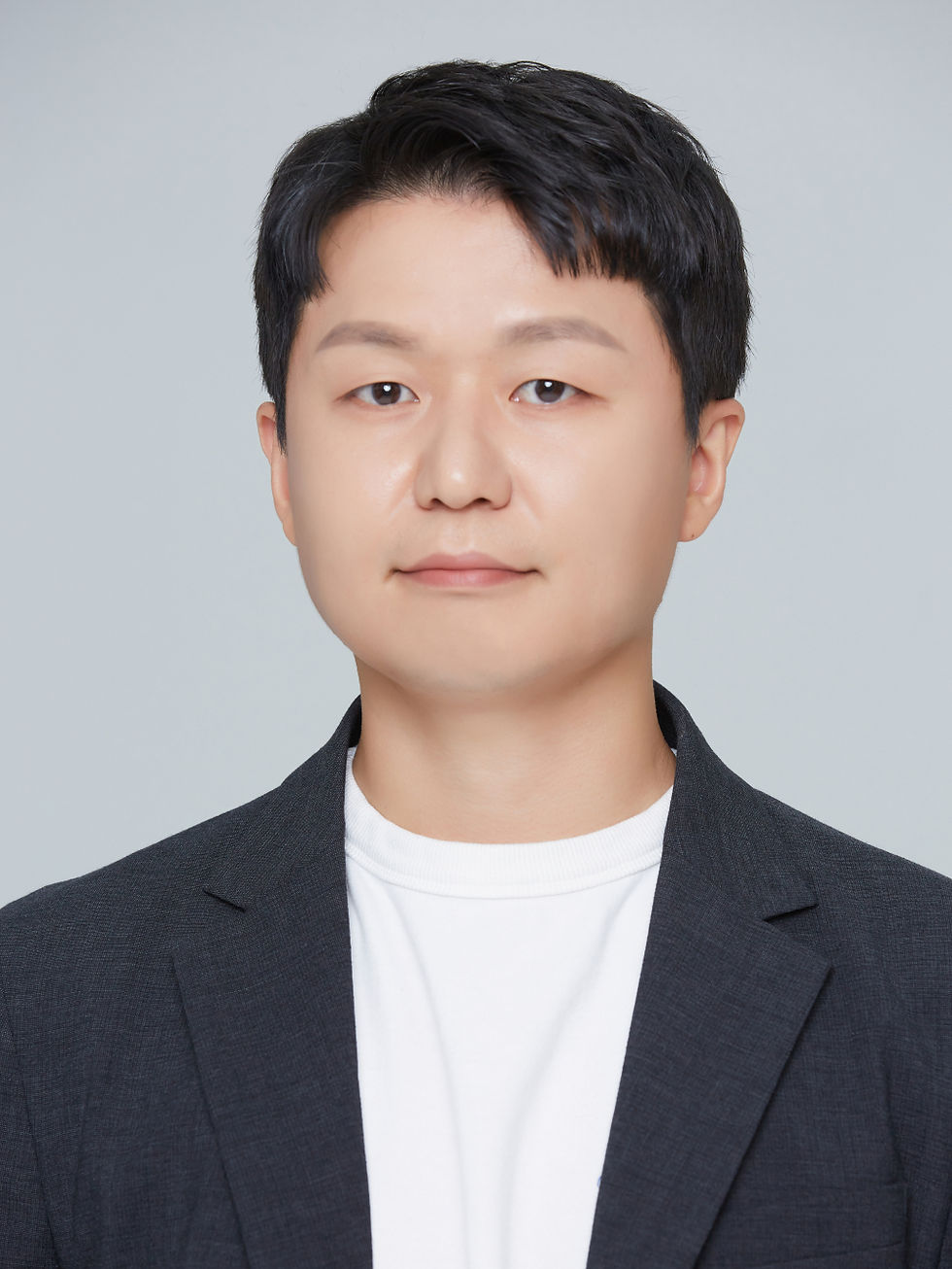 Dohyeong Kim, the Vice President of VIVLIV