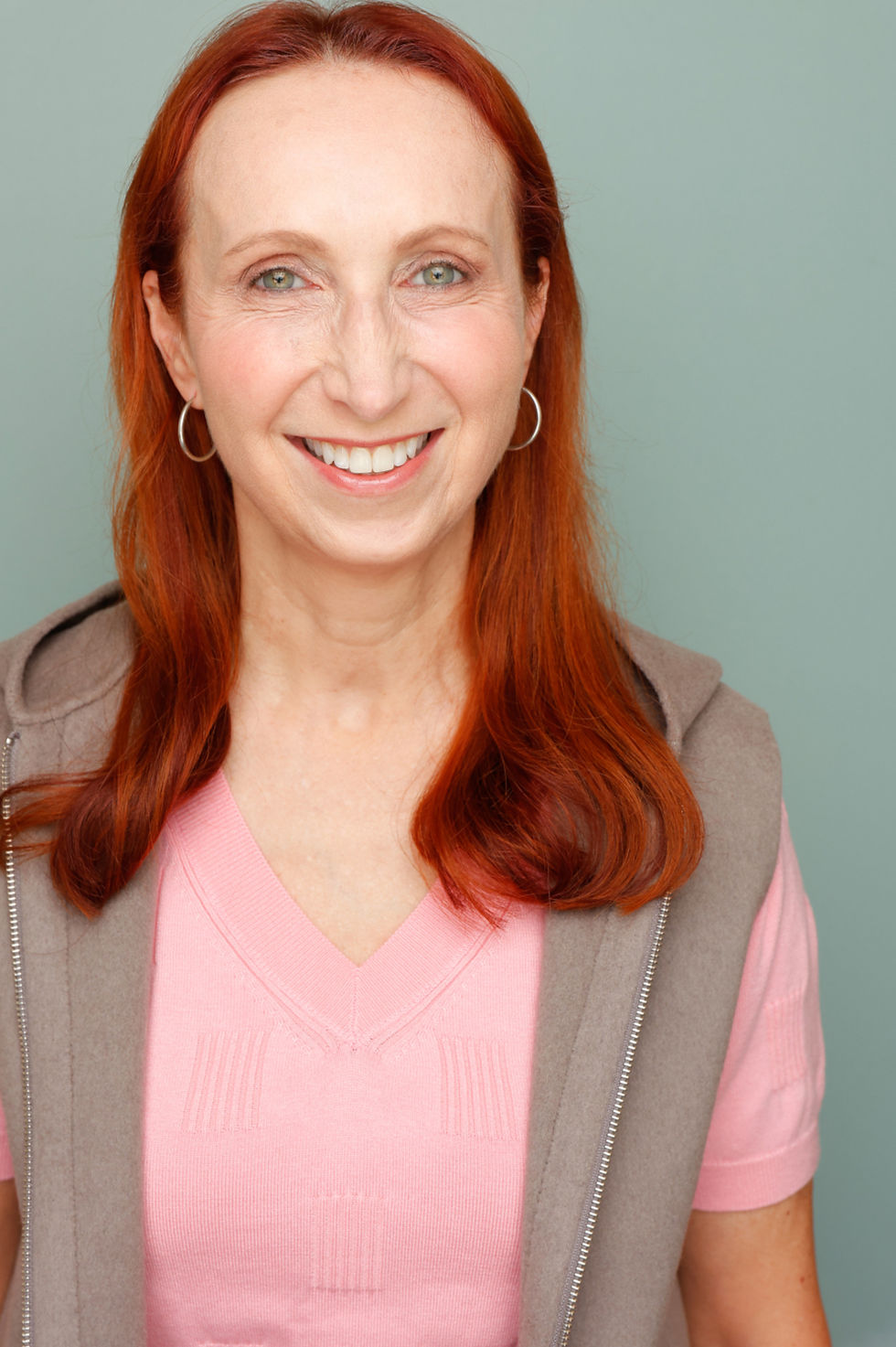 Photo of Zuzka Valna, who is a savvy shopper and housewares industry professional