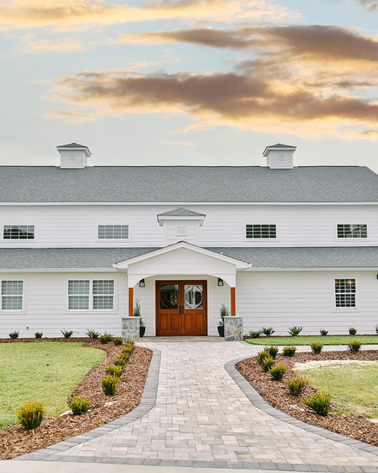 Elegant Yard Makeover - Streetscape Landscaping