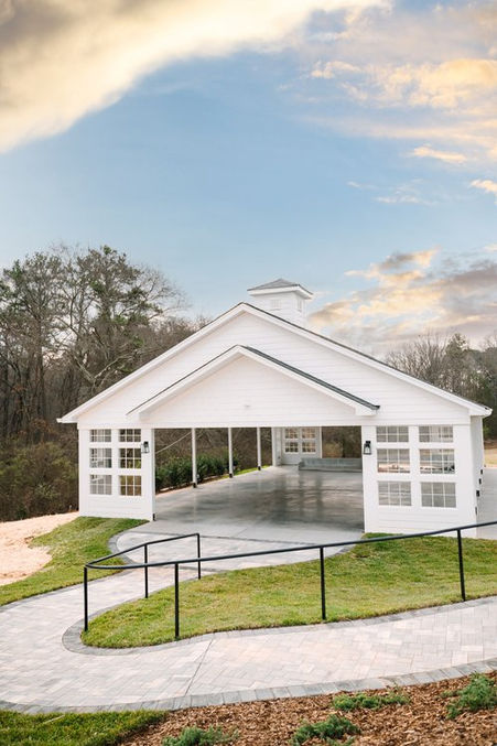 Elegant Yard Makeover - Streetscape Landscaping