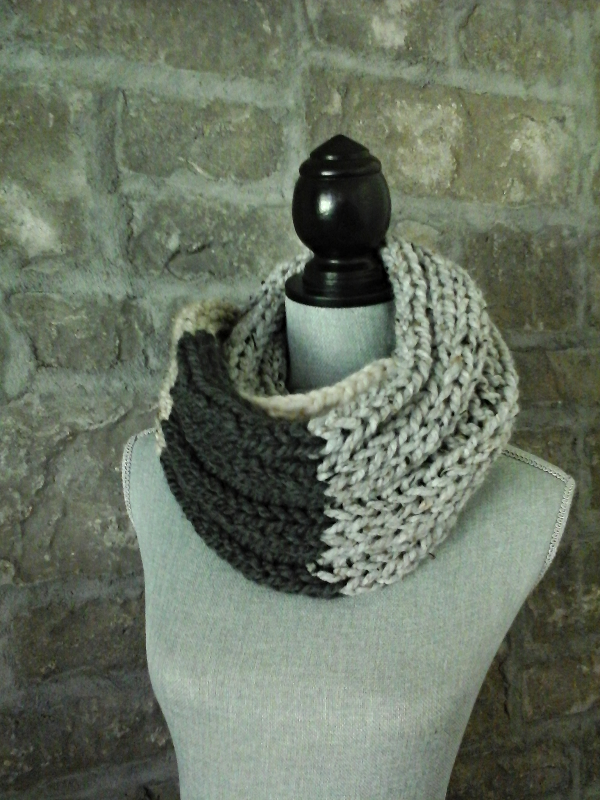 Thumbnail: Blocked Infinity Scarf in Grey/Beige Tones