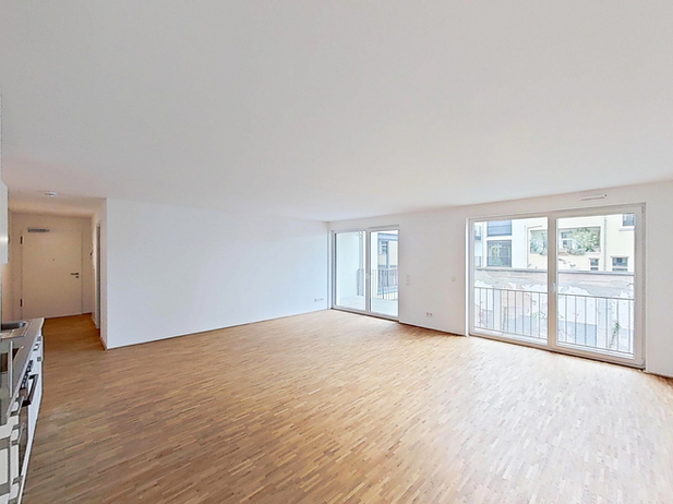 Großherzog Friedrich Höfe Saarbrücken - großzügiger Wohnraum mit Fensterfront
