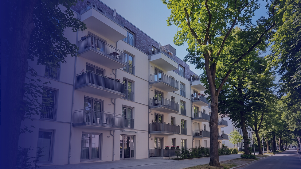 Modernes Mehrfamilienhaus mit Balkonen in städtischer Wohnlage - Bestandsvermietung mit professionellem Dienstleister durch moovin Immobilien GmbH