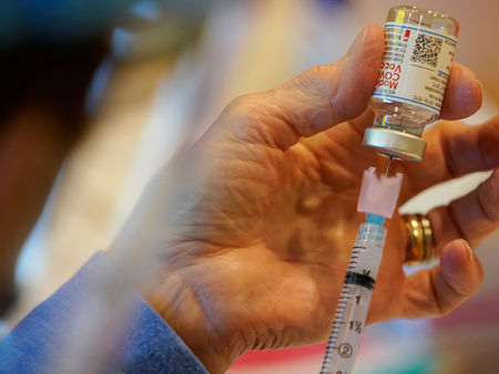 화이자 백신 접종자 중, ‘어떤 사람들이 돌파 감염되는가’