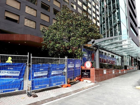 스트레스와 좌절, NZ 격리 시스템…6월까지 꽉 찼다