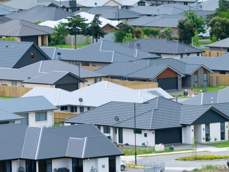 정부의 5% 집값 하락 예측…'무시'되는 주택시장