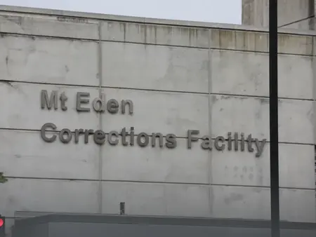 마운트 이든 교도소서 '수감자 간 성폭행'