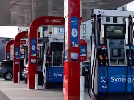 “연료 비축 50일 아래로”…경유, 부활절되면 11.3일분