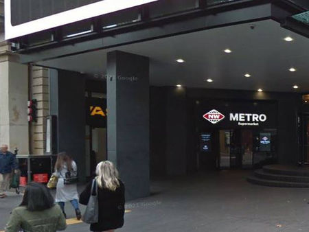 MIQ 직원, “오미크론 양성판정…관심장소 공개”