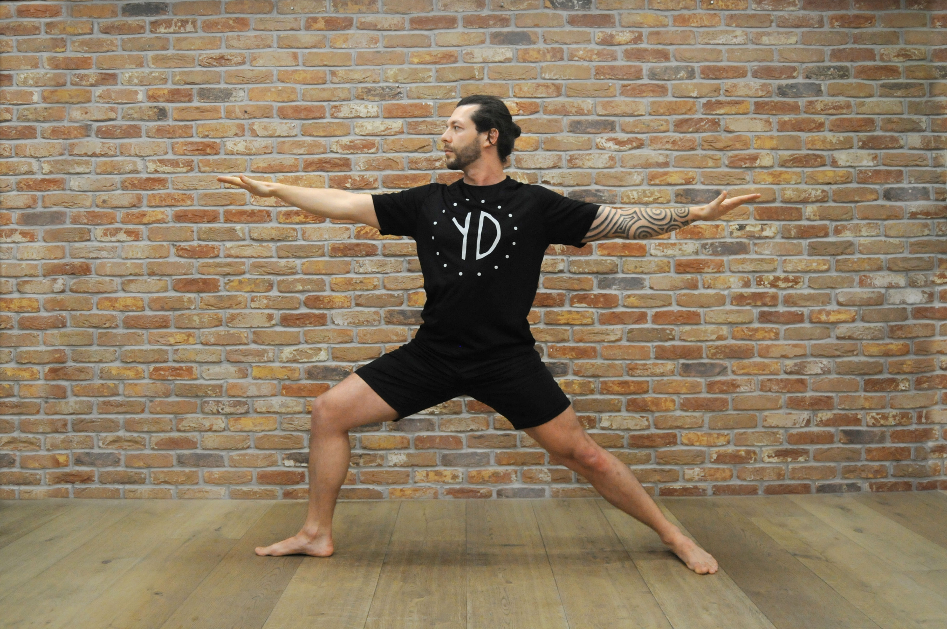 YD men's classic T black