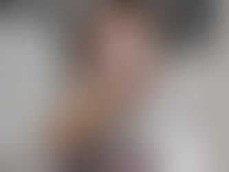 Instagram Versus Salon Website. Which is Better?