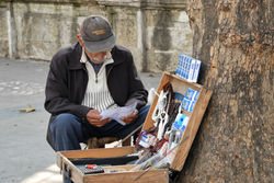 Turquie - Istanbul - Mercerie ambulante - octobre 2007