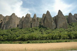 France - Provence - Les Mées - Les Pénitents - juin 2005