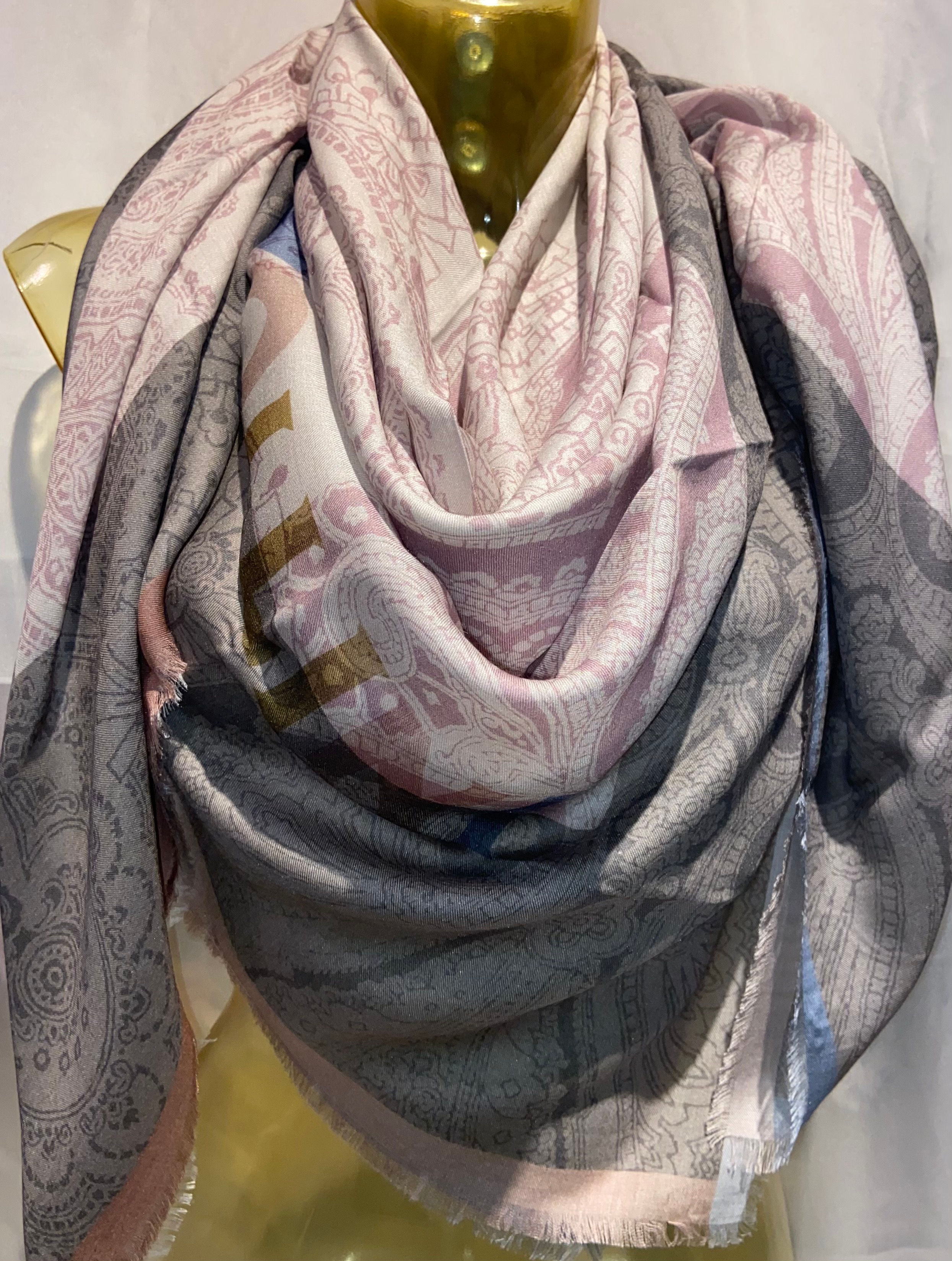 Foulard Pollini disegno cashmere