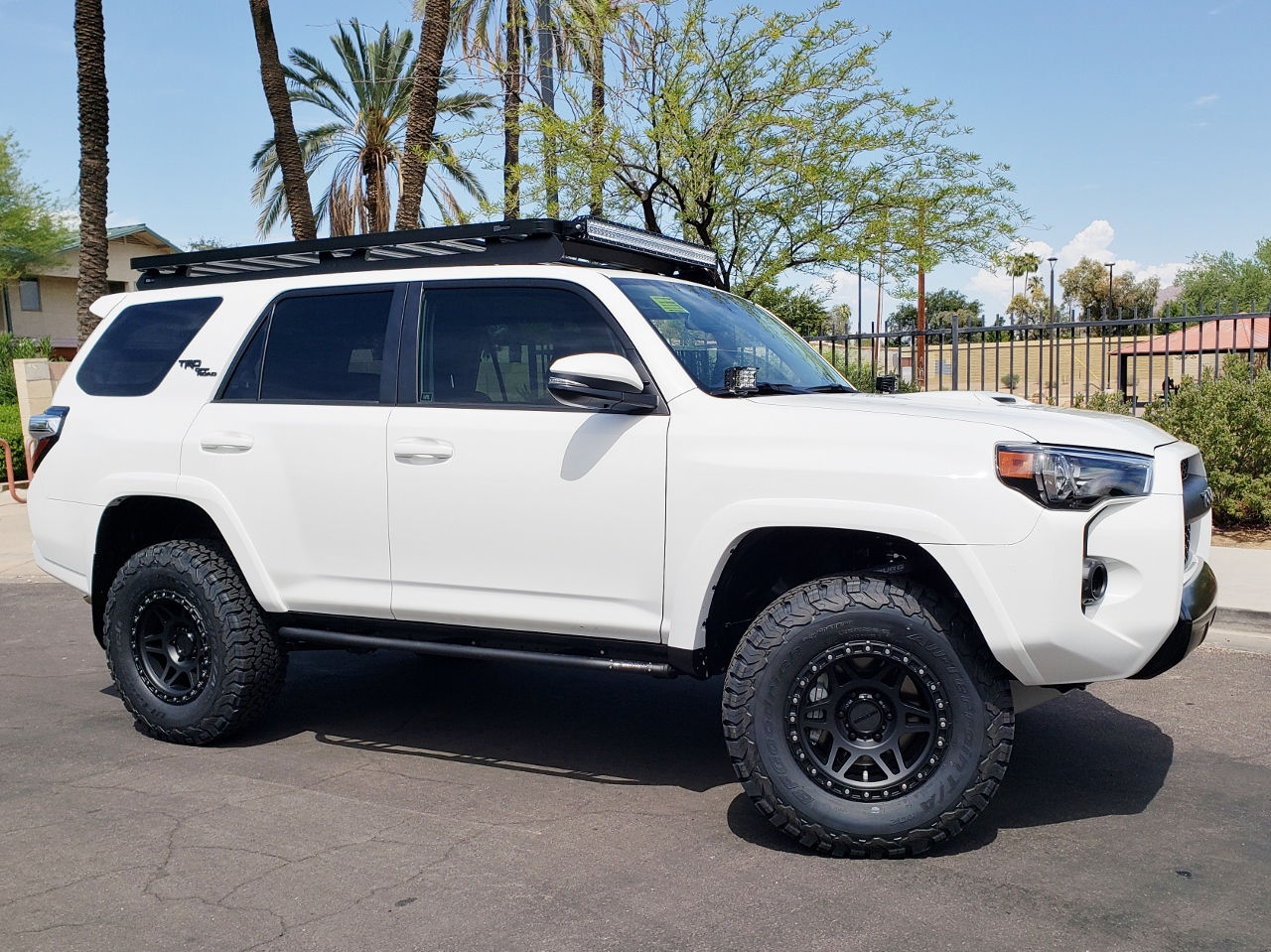 018 Toyota 4Runner TRD Off-Road White (