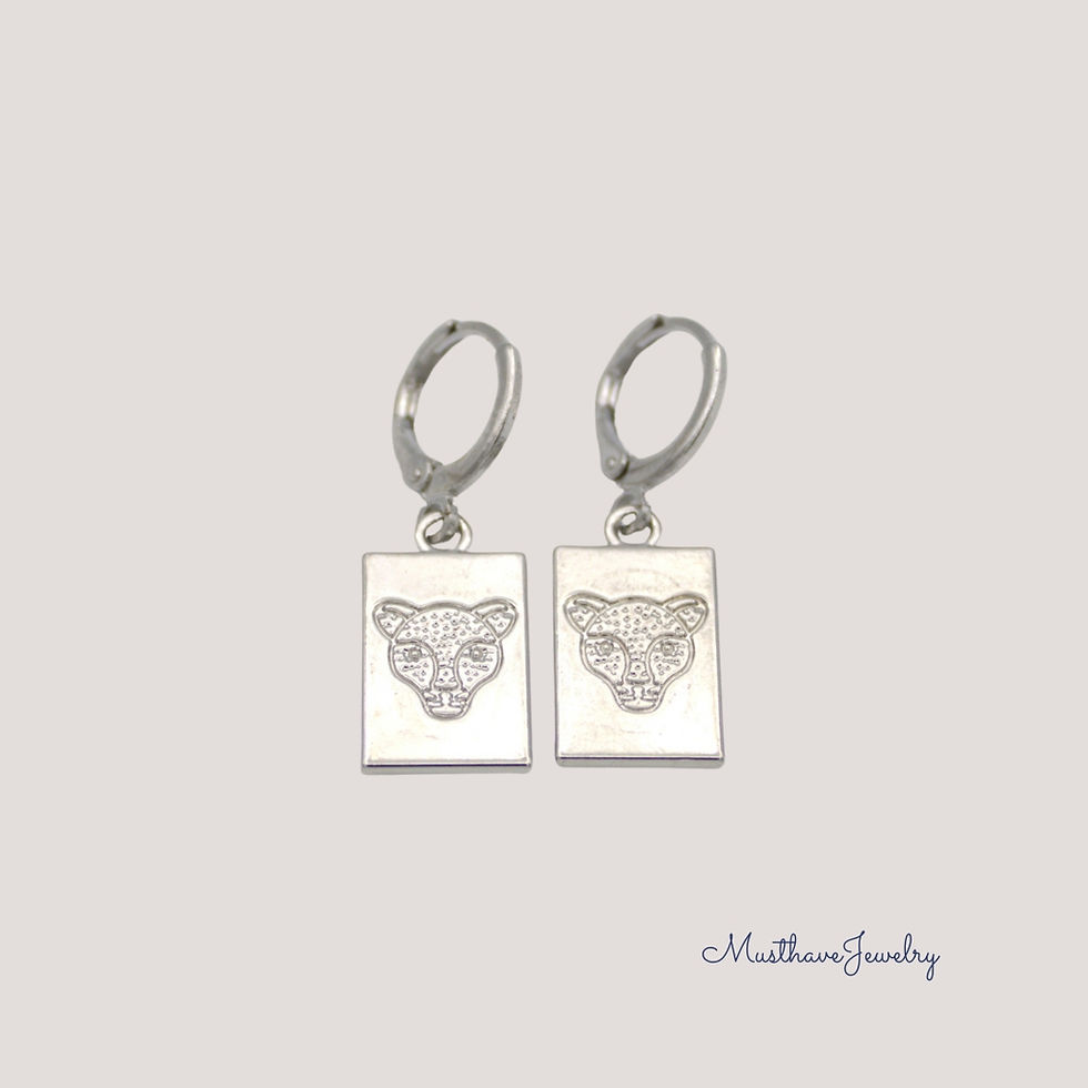 Panter plaat oorbellen zilver