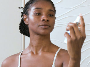 Do you need a skincare toner for mature skin? Learn how the right toner can support hydration, skin pH, balance, and changing skin in your 40s, 50s, and beyond.
