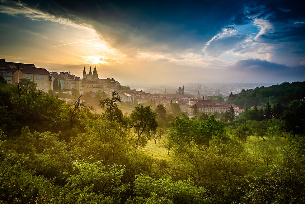 Praha tajemná při svítání